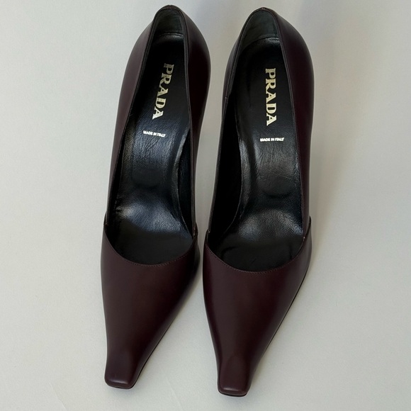 Prada Women's Pointed Toe Heels - Picture 6 of 11